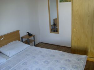 23929380-Ferienwohnung-4-Novalja-300x225-3