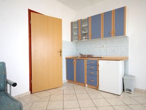 19127931-Ferienwohnung-4-Novalja-300x225-4