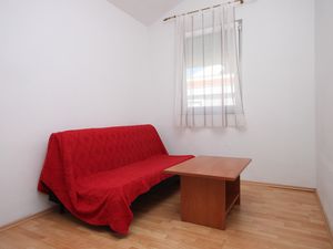 19128215-Ferienwohnung-6-Novalja-300x225-1