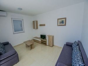 22309009-Ferienwohnung-6-Novalja-300x225-1