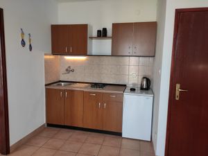 22642013-Ferienwohnung-2-Novalja-300x225-4