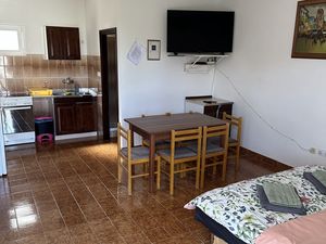 23982318-Ferienwohnung-6-Novalja-300x225-1