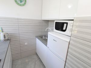 23929342-Ferienwohnung-4-Novalja-300x225-5