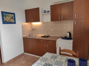 23933264-Ferienwohnung-2-Novalja-300x225-3