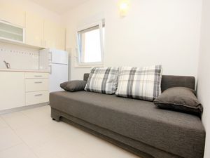 23930746-Ferienwohnung-6-Novalja-300x225-1