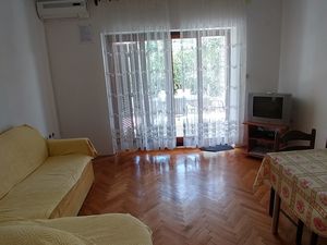 23931640-Ferienwohnung-6-Novalja-300x225-2