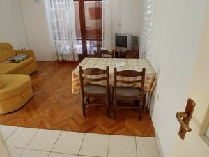 23931640-Ferienwohnung-6-Novalja-300x225-3