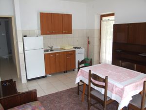 23931640-Ferienwohnung-6-Novalja-300x225-4