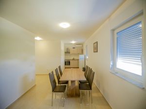 23932955-Ferienwohnung-6-Novalja-300x225-2