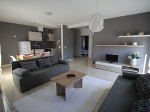 23932958-Ferienwohnung-6-Novalja-300x225-1