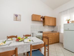 23722733-Ferienwohnung-5-Novalja-300x225-3