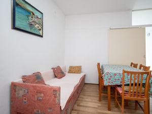 19126330-Ferienwohnung-4-Novalja-300x225-4