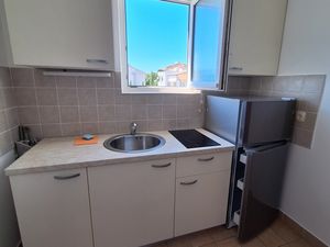 23930701-Ferienwohnung-4-Novalja-300x225-3