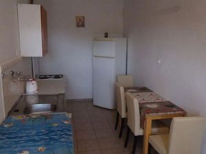 23933853-Ferienwohnung-4-Novalja-300x225-1