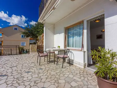 Ferienwohnung für 2 Personen (33 m²) in Novi Vinodolski 2/10