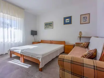 Ferienwohnung für 2 Personen (33 m²) in Novi Vinodolski 7/10