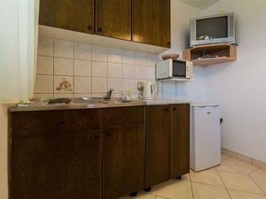 23781330-Ferienwohnung-3-Novi Vinodolski-300x225-5