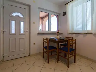 Ferienwohnung für 3 Personen (35 m²) in Novi Vinodolski 8/10