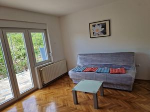 23925664-Ferienwohnung-6-Novi Vinodolski-300x225-4