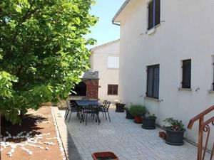 23350138-Ferienwohnung-8-Novi Vinodolski-300x225-2