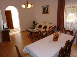 23958879-Ferienwohnung-7-Novi Vinodolski-300x225-4