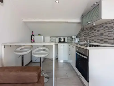 Ferienwohnung für 2 Personen (25 m²) in Novi Vinodolski 4/10