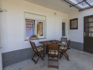 23976932-Ferienwohnung-4-Novi Vinodolski-300x225-1