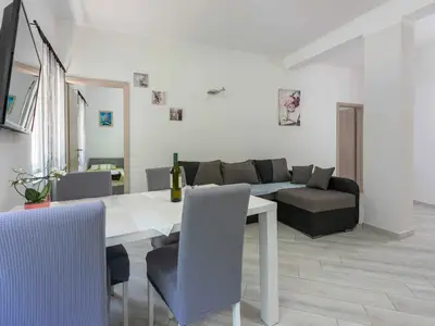 Ferienwohnung für 5 Personen (65 m²) in Novi Vinodolski 4/10