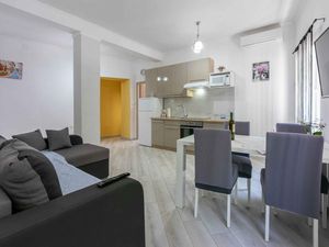 23959234-Ferienwohnung-5-Novi Vinodolski-300x225-4