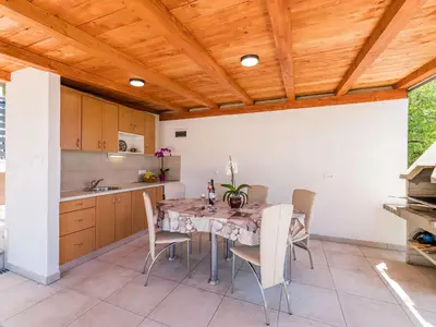 Ferienwohnung für 8 Personen (90 m²) in Novi Vinodolski 6/10