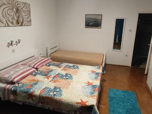 Ferienwohnung für 8 Personen (100 m²) in Novi Vinodolski