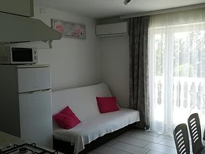 23932180-Ferienwohnung-4-Novi Vinodolski-300x225-0