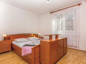 23732502-Ferienwohnung-4-Novi Vinodolski-300x225-4