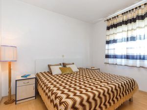 23725078-Ferienwohnung-4-Novi Vinodolski-300x225-4