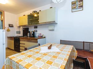 23737991-Ferienwohnung-6-Novi Vinodolski-300x225-2