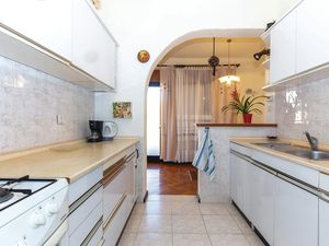 23739497-Ferienwohnung-2-Novi Vinodolski-300x225-3