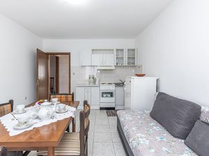 23742795-Ferienwohnung-9-Novi Vinodolski-300x225-2