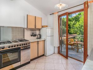 23764721-Ferienwohnung-4-Novi Vinodolski-300x225-4