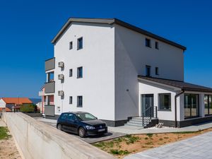 23997162-Ferienwohnung-4-Novi Vinodolski-300x225-5