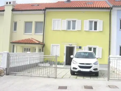 Haus1