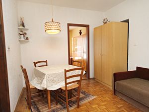 18322759-Ferienwohnung-4-Novi Vinodolski-300x225-3