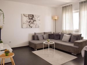 18321717-Ferienwohnung-4-Novi Vinodolski-300x225-1