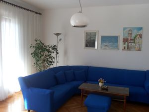 18964341-Ferienwohnung-6-Novi Vinodolski-300x225-1