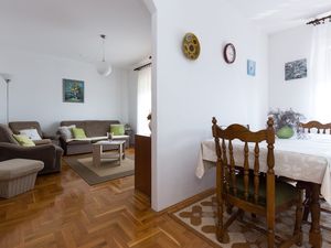 18984701-Ferienwohnung-7-Novi Vinodolski-300x225-4