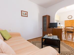 18984703-Ferienwohnung-4-Novi Vinodolski-300x225-2