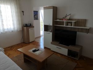 23118215-Ferienwohnung-8-Novi Vinodolski-300x225-1