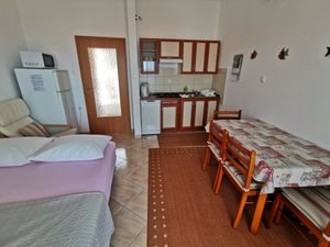 23117931-Ferienwohnung-4-Novi Vinodolski-300x225-2