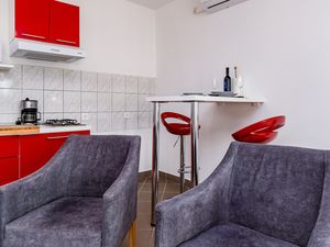 23587453-Ferienwohnung-2-Novi Vinodolski-300x225-1