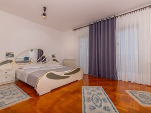 23998731-Ferienwohnung-8-Novi Vinodolski-300x225-4