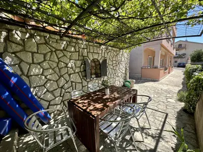Ferienwohnung für 2 Personen (40 m²) in Novi Vinodolski 8/10
